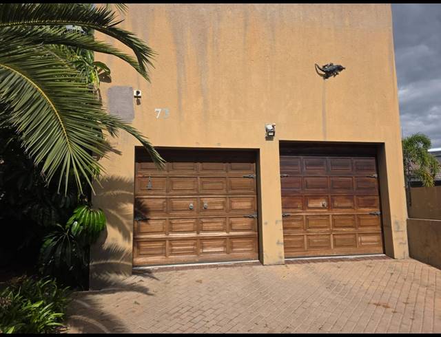 5 BEDROOM HOUSE FOR SALE IN FLORA PARK